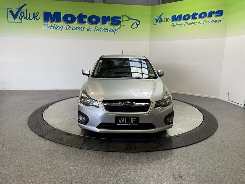 2012 Subaru Impreza 2.0L HATCH with LOW KMS, photo 3
