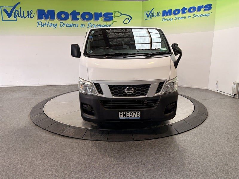 2016 Nissan NV350 SERIOUSLY COOL 10 SEATER, photo 2