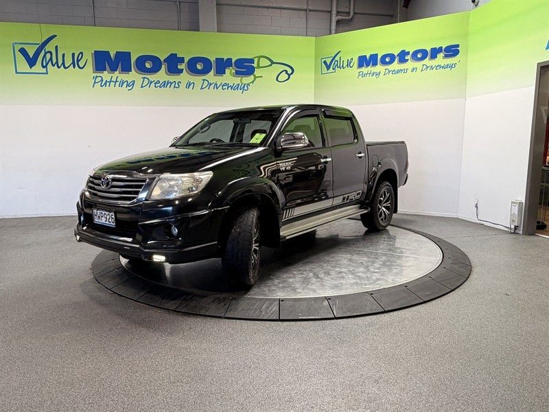 2015 Toyota Hilux SR5, photo 3