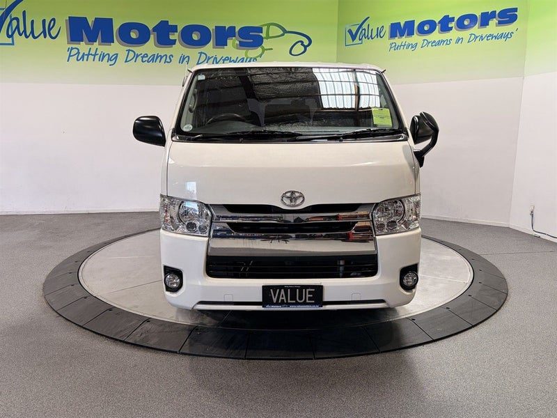 2018 Toyota Hiace 5 DOOR DIESEL with 6 SEATS, photo 2