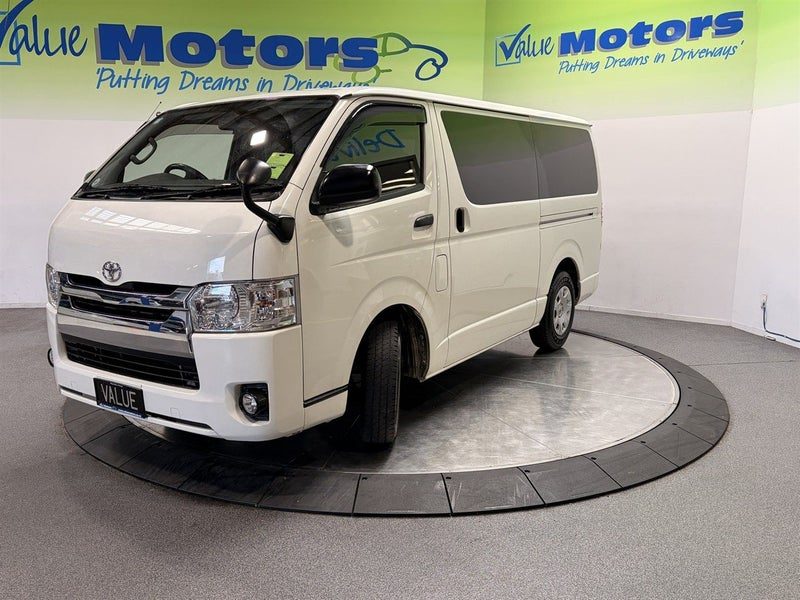 2018 Toyota Hiace 5 DOOR DIESEL with 6 SEATS, photo 3