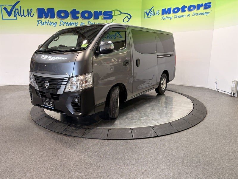 2023 Nissan NV350 5 DOOR PETROL VAN, LOW KMS, photo 3