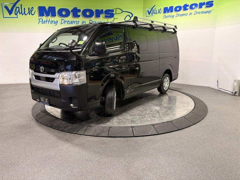 2021 Toyota Hiace PETROL with LIKE NEW LOW KMS!!, photo 3