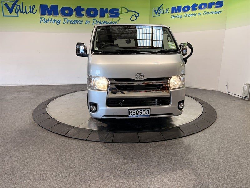 2021 Toyota Hiace GL with WAAAAY BETTER SEATS!!, photo 2