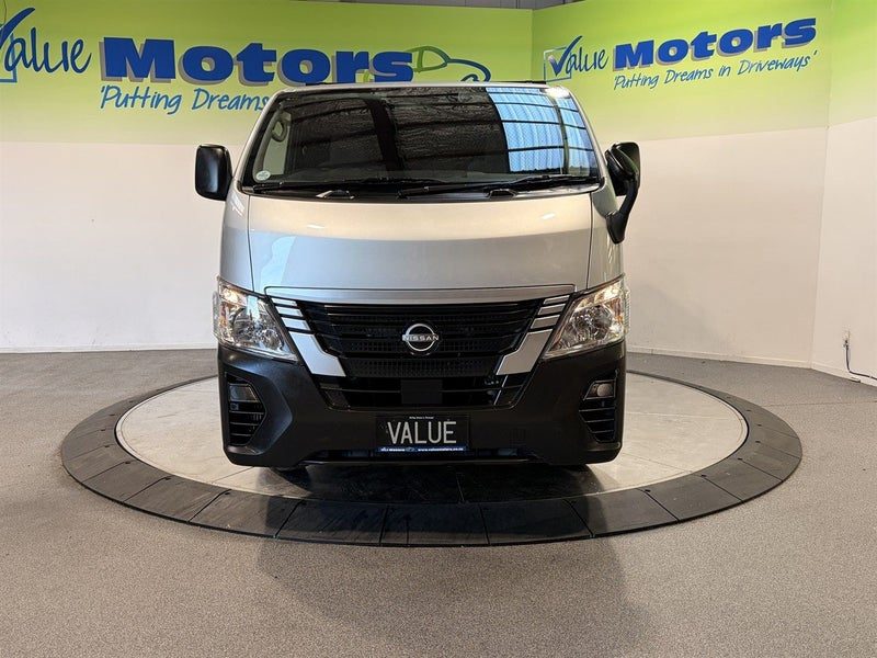 2023 Nissan NV350, photo 2