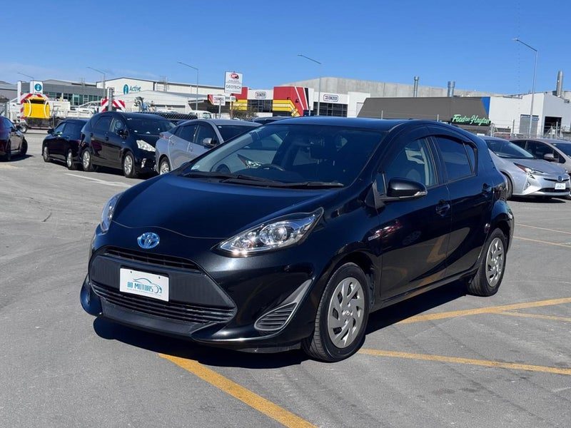 2017 Toyota Aqua S Model Push button start!!, main photo