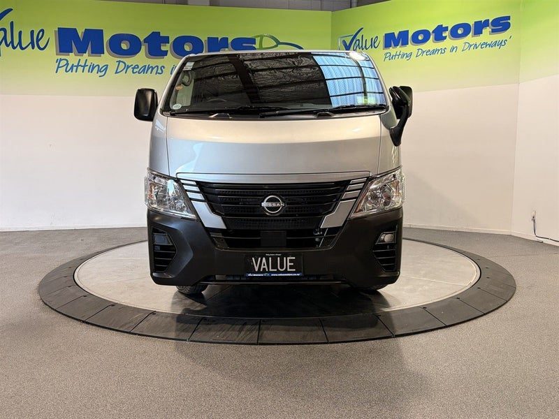 2023 Nissan NV350, photo 2