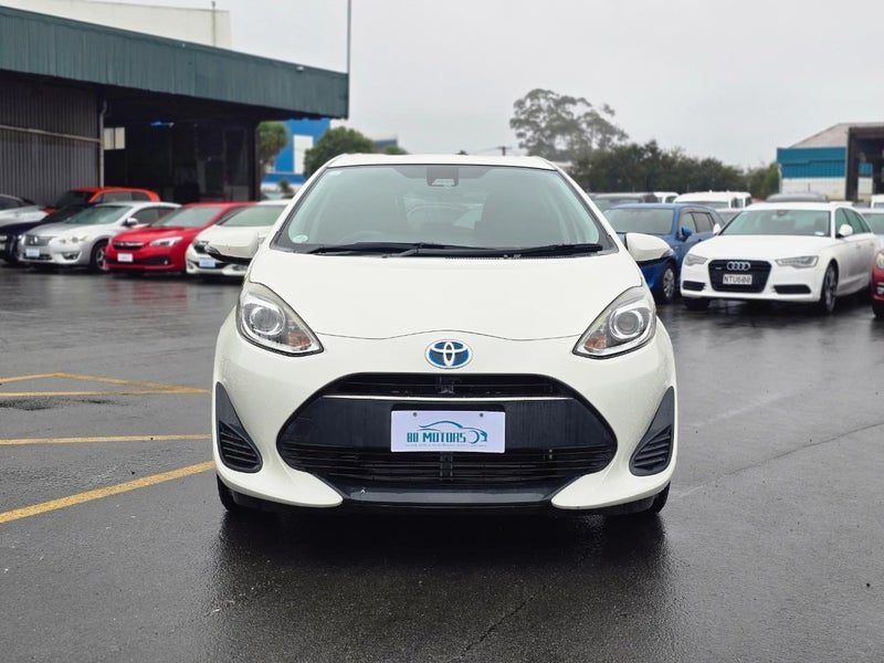 2018 Toyota Aqua S Model SAFETY PACKAGE EDITION, photo 2