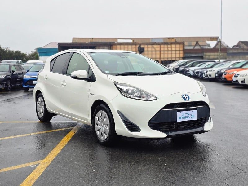 2018 Toyota Aqua S Model SAFETY PACKAGE EDITION, photo 3