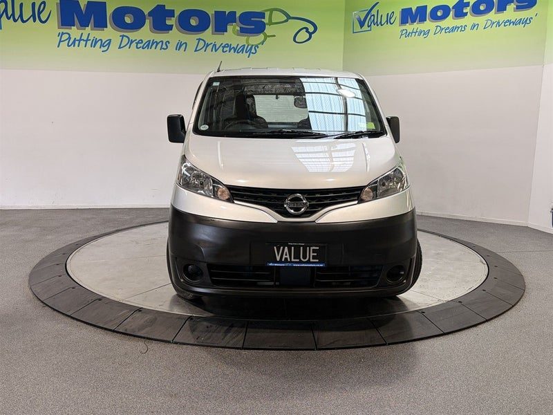 2021 Nissan NV200 POPULAR SMALL VAN, photo 2