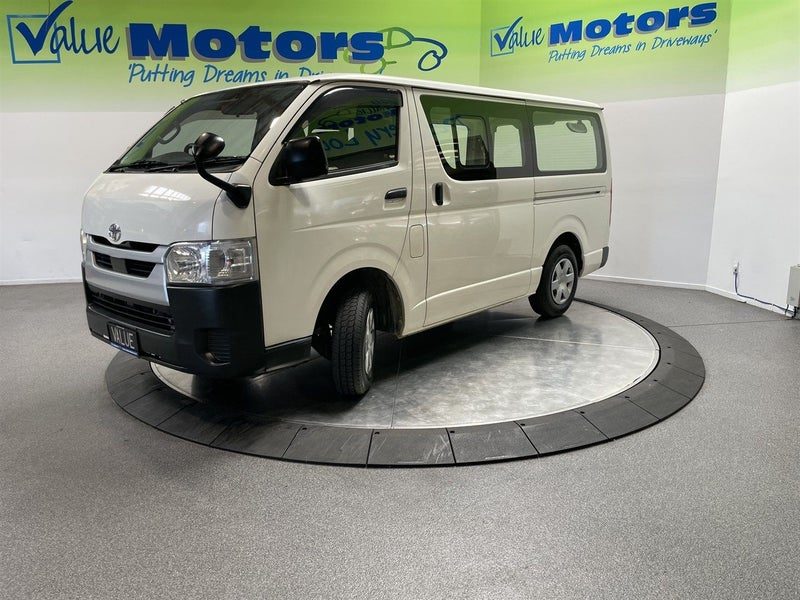 2020 Toyota Hiace 5 DOOR DIESEL .. VERY TIDY, photo 3