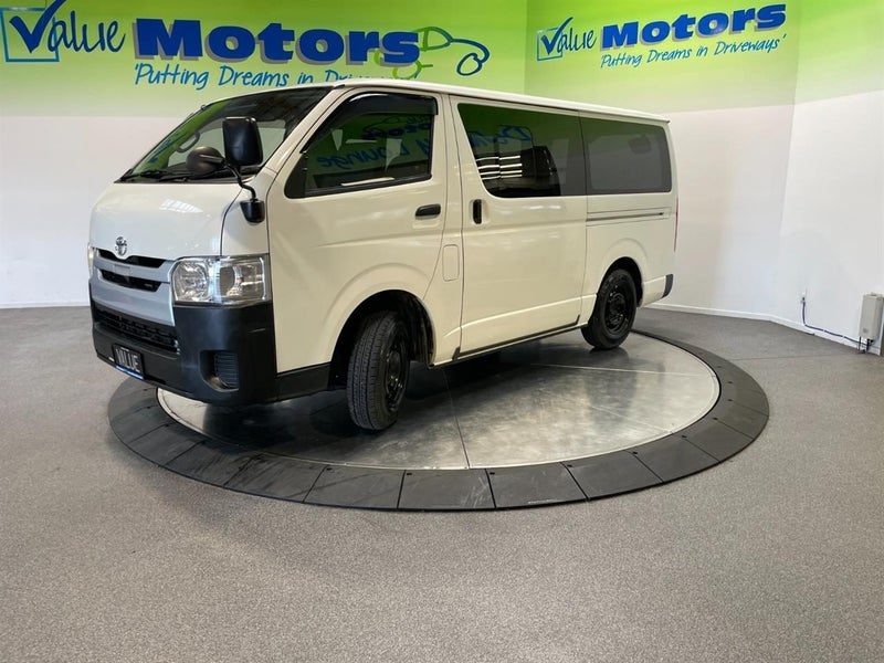 2018 Toyota Hiace, photo 3
