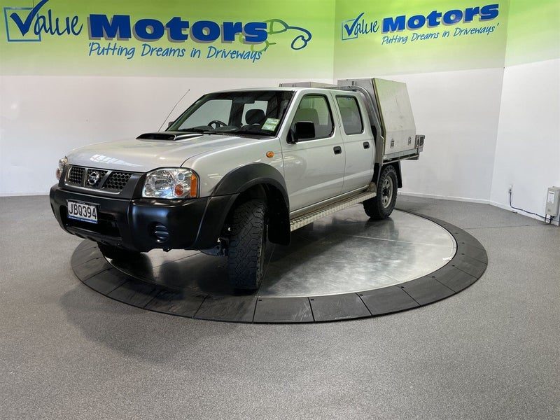 2015 Nissan Navara DX 4WD with SERVICE BODY, photo 3