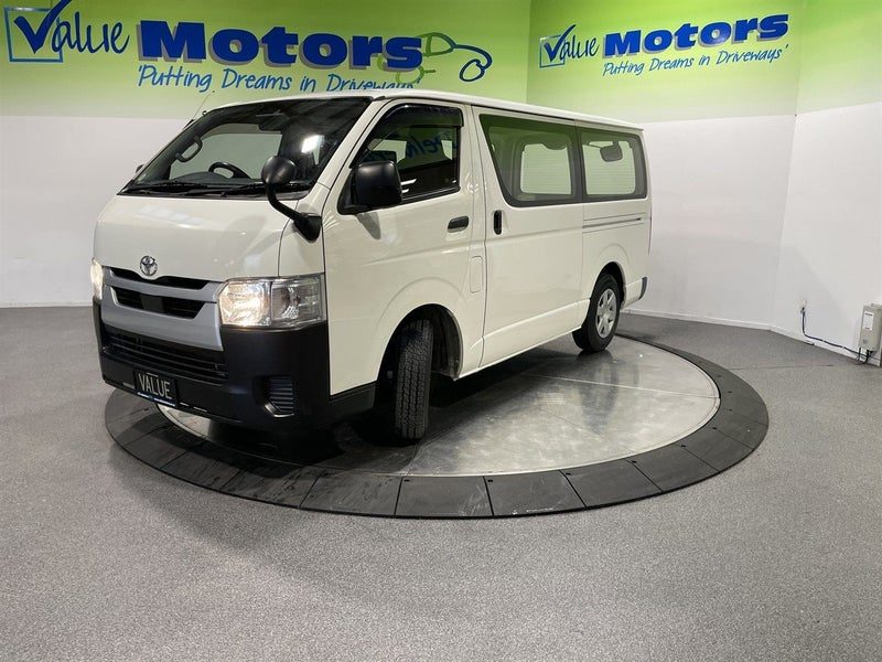 2020 Toyota Hiace 5 DOOR DIESEL .. VERY TIDY, photo 3