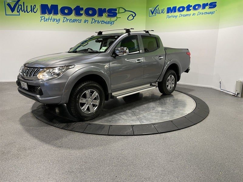 2016 Mitsubishi Triton GLXR, photo 3