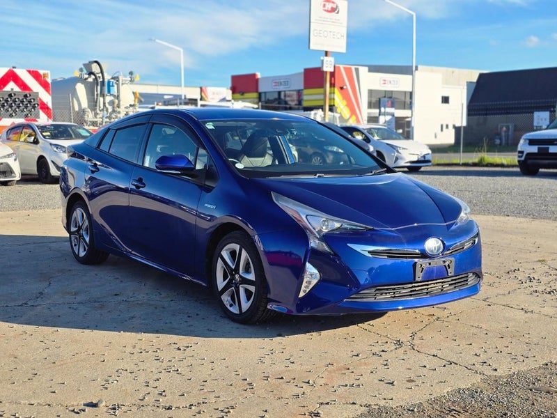 2015 Toyota Prius G, photo 3