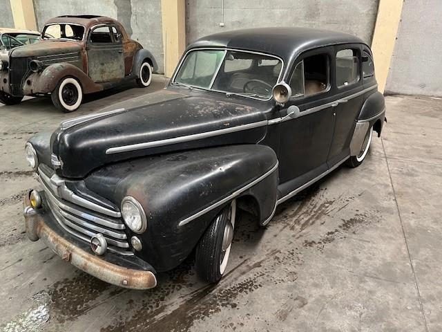 1948 Ford Deluxe Sedan, photo 3