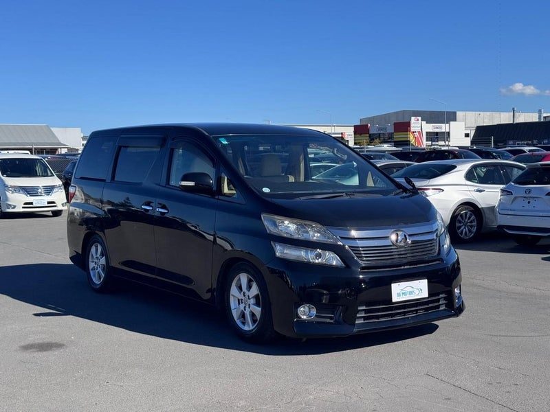 2014 Toyota Vellfire 8 Seater, photo 3