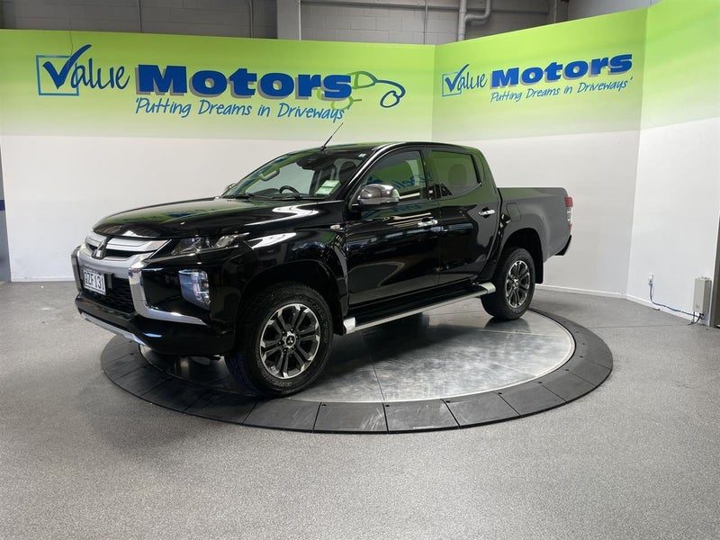 2020 Mitsubishi Triton GLXR, photo 3