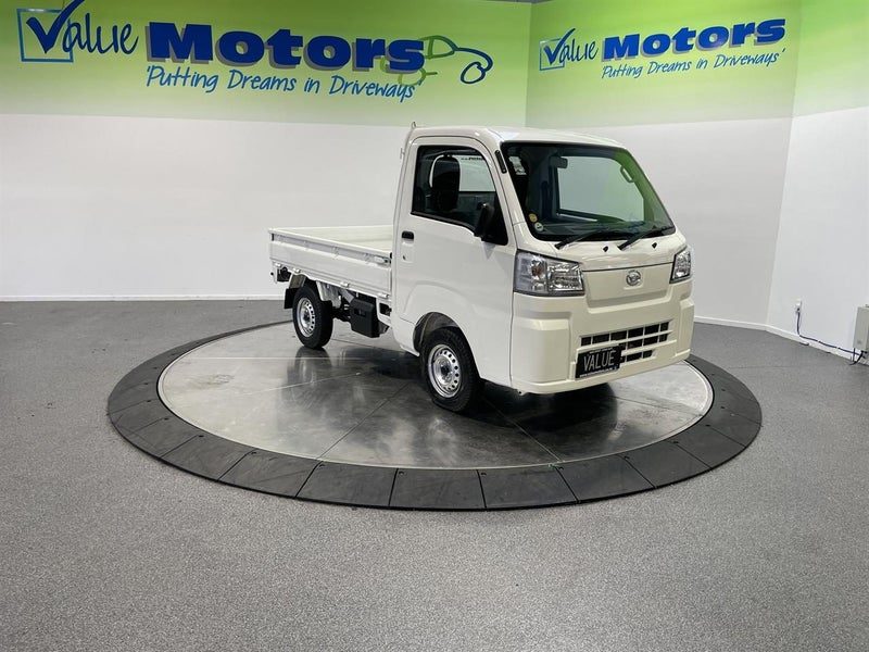 2023 Daihatsu Hijet, photo 2