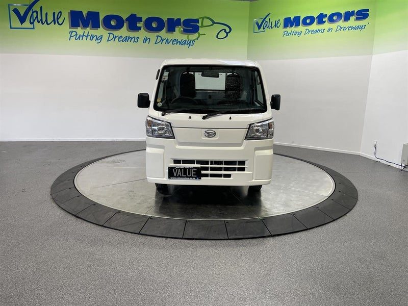 2023 Daihatsu Hijet, photo 3