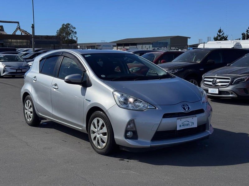2012 Toyota Aqua S Model Push button start!!, photo 3