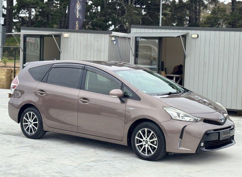 2015 Toyota Prius S ALPHA HYBRID 7 SEATER