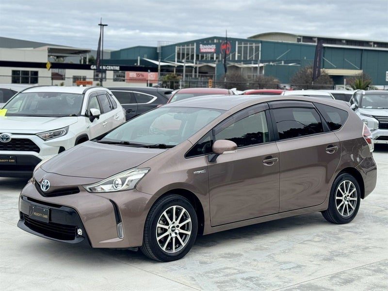 2015 Toyota Prius S ALPHA HYBRID 7 SEATER, photo 3