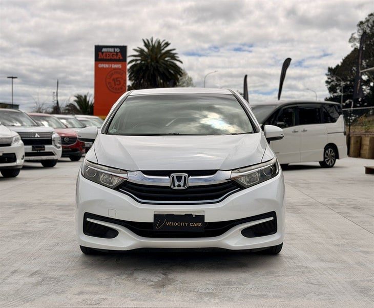 2015 Honda Shuttle HYBRID, photo 2