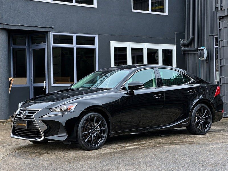 2018 Lexus IS 300h Hybrid, photo 3