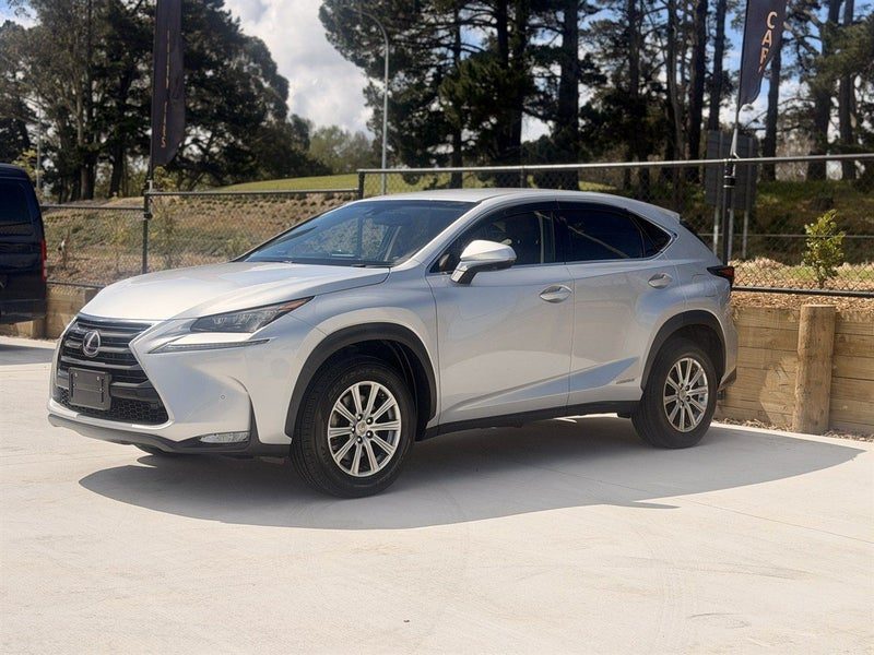 2015 Lexus NX 300h Hybrid, photo 3
