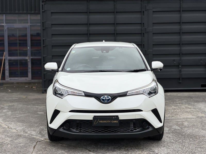 2017 Toyota C-HR S, photo 2