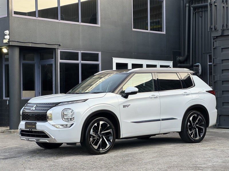2022 Mitsubishi Outlander 7 Seater, photo 3