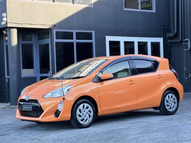 2017 Toyota Aqua S, photo 3