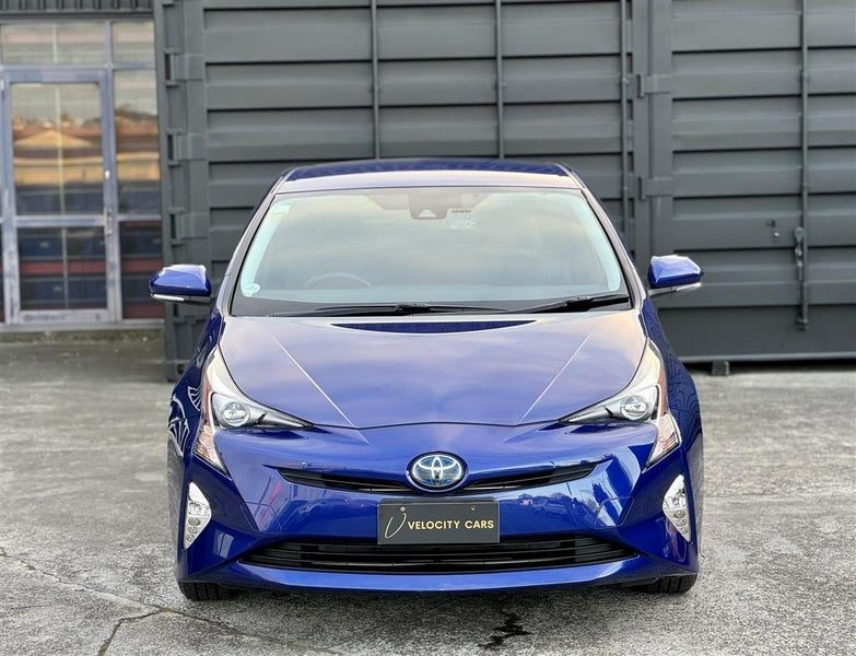 2016 Toyota Prius S, photo 2