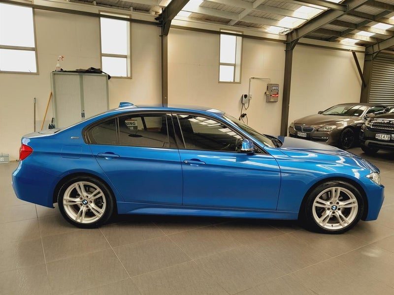 2016 BMW 330e M-Sport Plug In Hybrid, photo 3