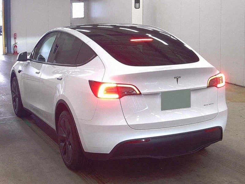 2024 Tesla Model Y Long Range Dual Motor AWD, photo 2