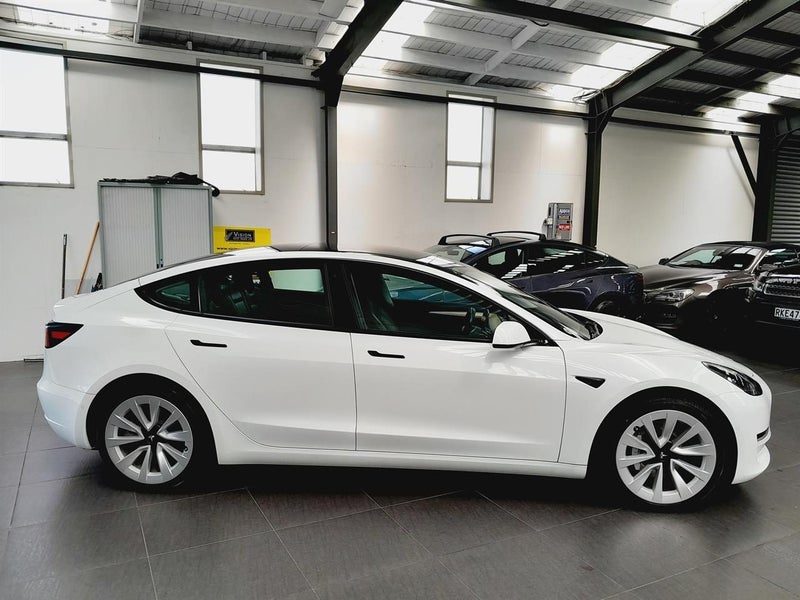 2022 Tesla Model 3 Long Range Dual Motor AWD, photo 3