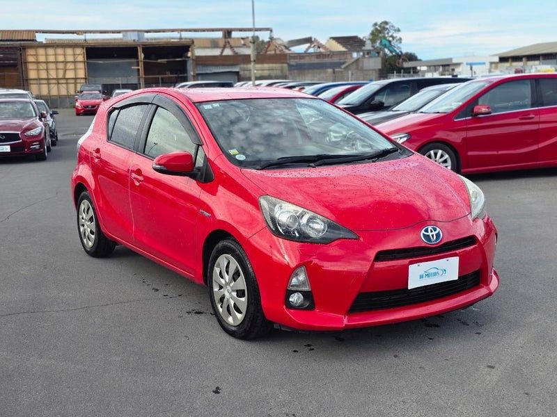 2013 Toyota Aqua G, photo 3