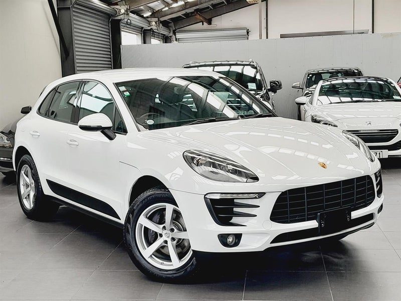 2017 Porsche Macan 2.0P TurboCharged 4WD, photo 2