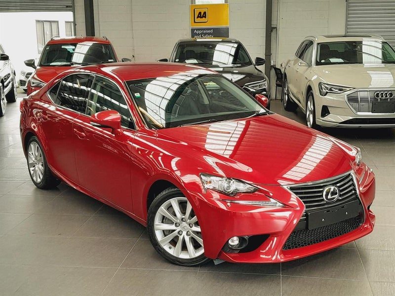 2016 Lexus IS 200t LIMITED 2.0P/8AT/TURBO, photo 2