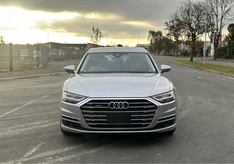 2018 Audi A8 55TFSI 3.0L Quattro, photo 2