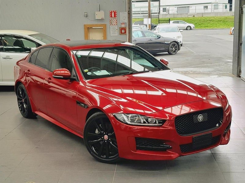 2018 Jaguar XE 20D R-SPORT/8AT, photo 2