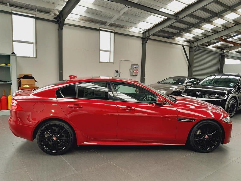 2018 Jaguar XE 20D R-SPORT/8AT, photo 3
