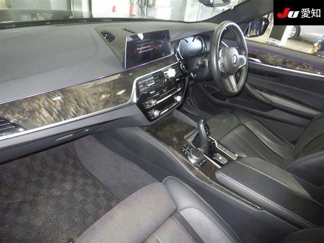 2017 BMW 530e M-Sport Plug-in Hybrid, photo 3