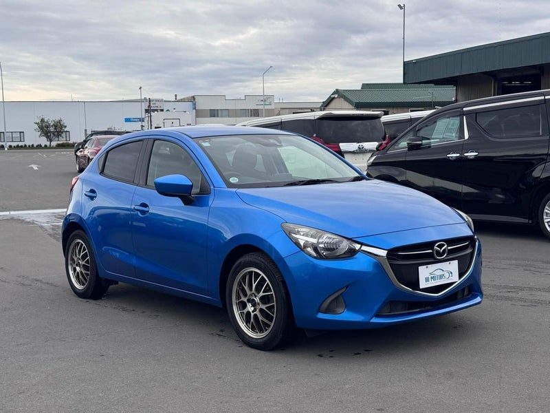 2014 Mazda Demio 13S Push start, Bluetooth, photo 3