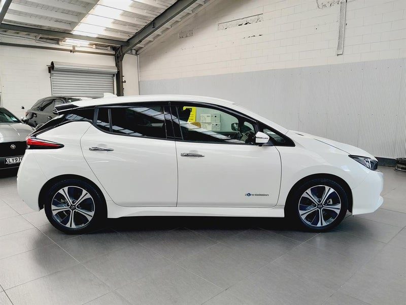 2022 Nissan Leaf 40Kw X V Selection, photo 3