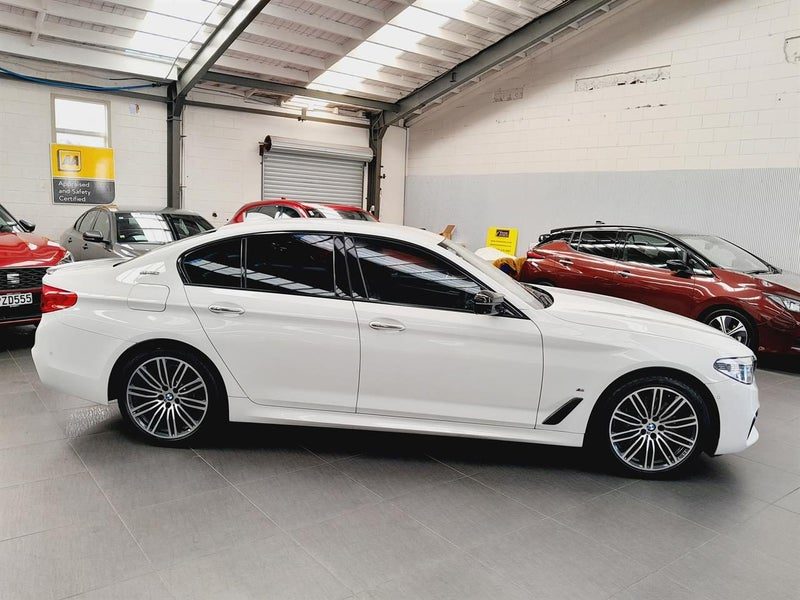 2017 BMW 530e M-Sport Plug-in Hybrid, photo 3