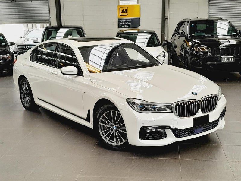 2016 BMW 750i 4.4P/8AT/V8 M-Sport, photo 3