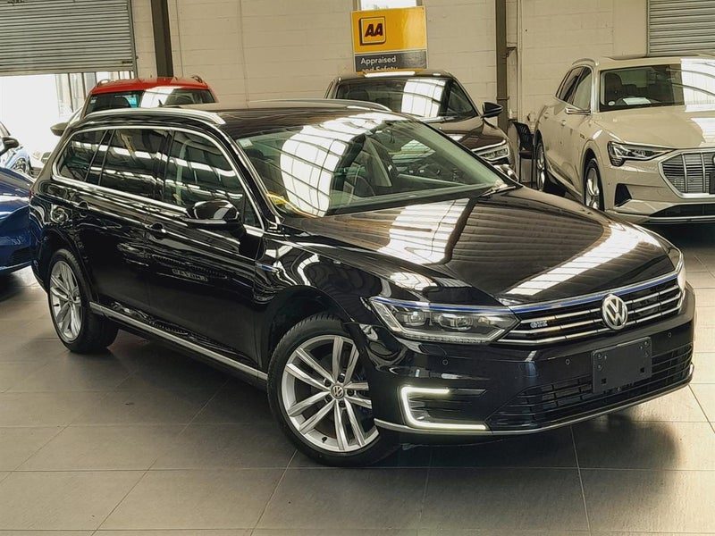 2016 Volkswagen Passat GTE Advance Plug-in Hybrid